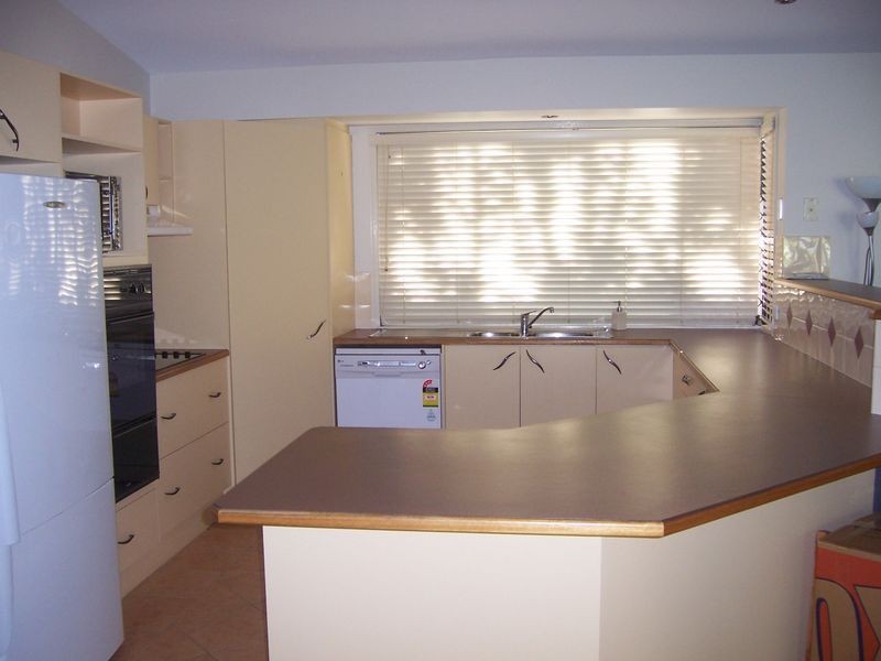 27 Fairhaven Place, Albany Creek QLD 4035