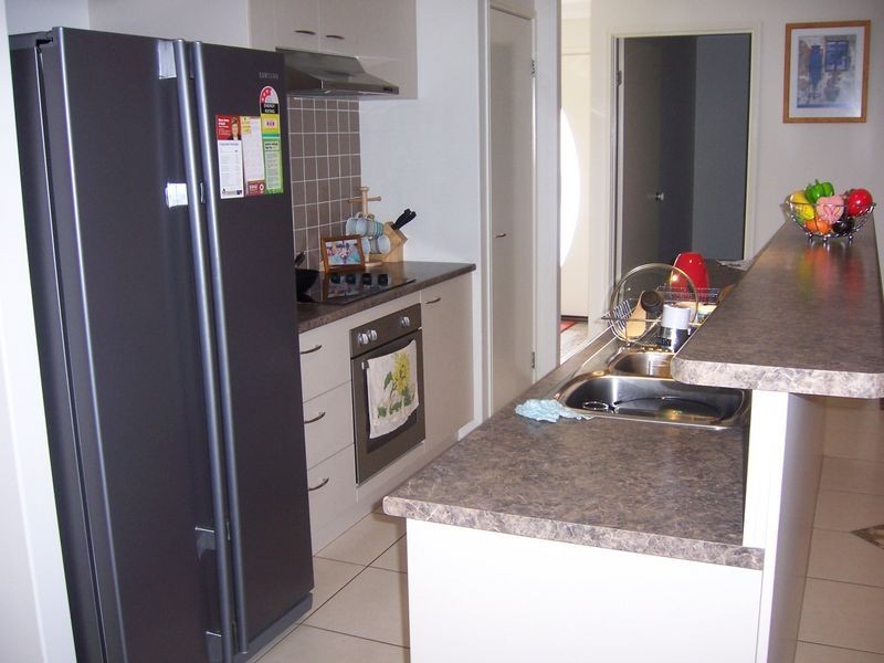 10 Bolte Crescent, Kallangur QLD 4503