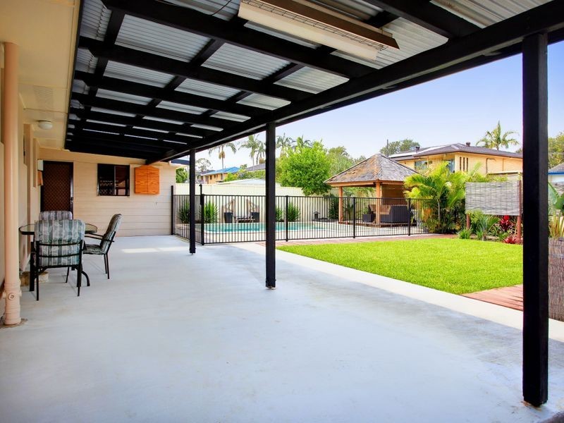 6 Caradon Street, Albany Creek QLD 4035