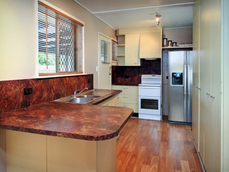 6 Caradon Street, Albany Creek QLD 4035