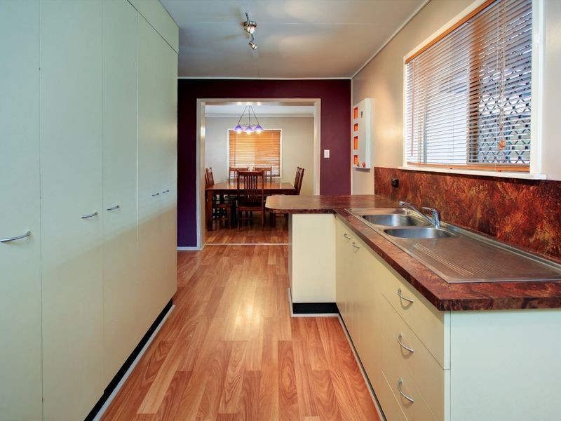 6 Caradon Street, Albany Creek QLD 4035