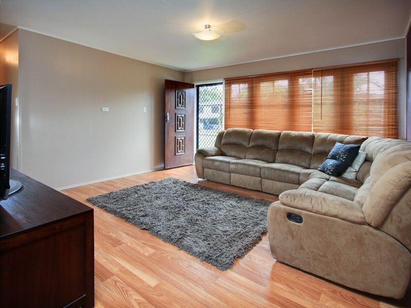 6 Caradon Street, Albany Creek QLD 4035