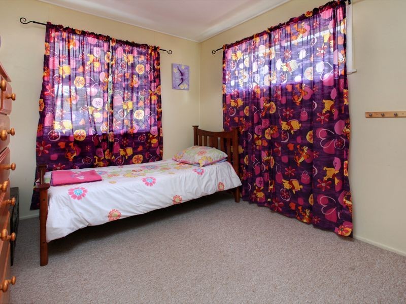 6 Caradon Street, Albany Creek QLD 4035