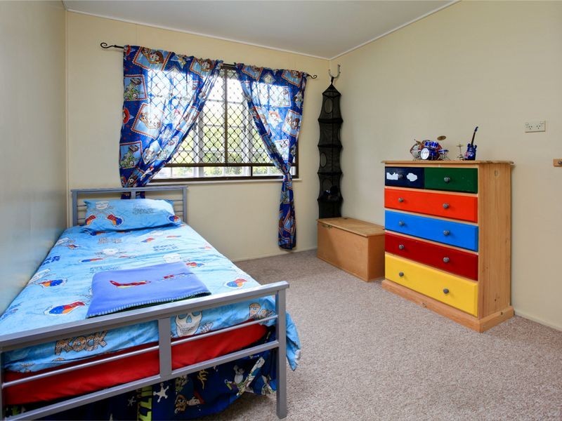 6 Caradon Street, Albany Creek QLD 4035