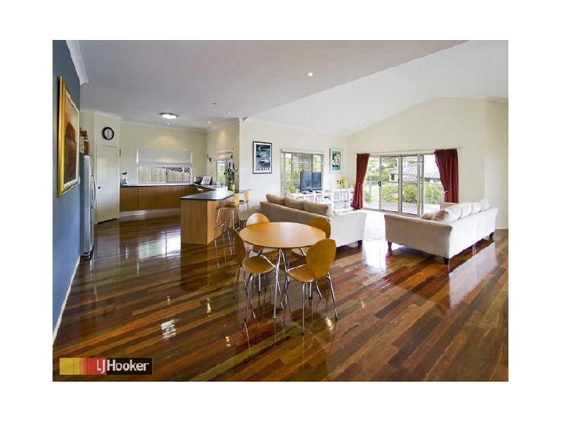 13 Glendore Court, Eatons Hill QLD 4037