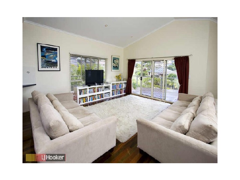 13 Glendore Court, Eatons Hill QLD 4037