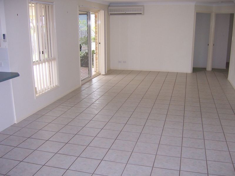 21 Valencia Court, Eatons Hill QLD 4037