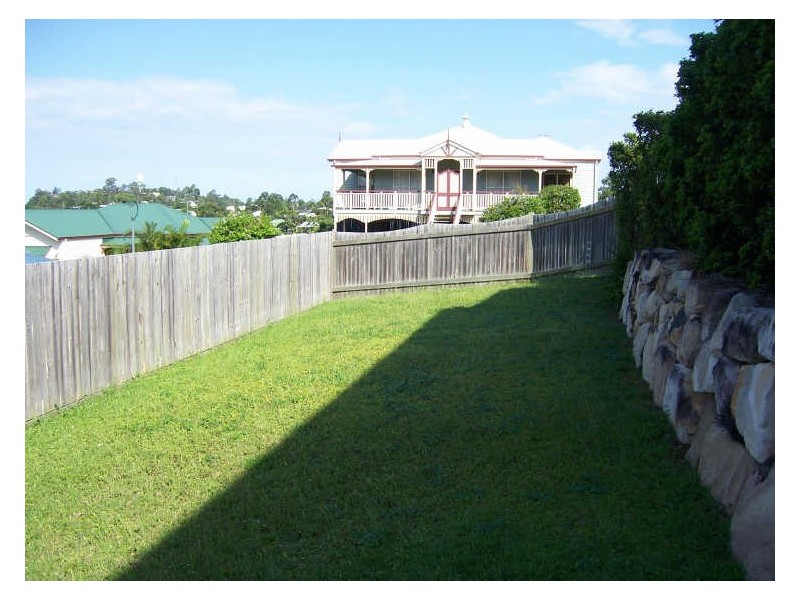 6 Arianna Place, Eatons Hill QLD 4037