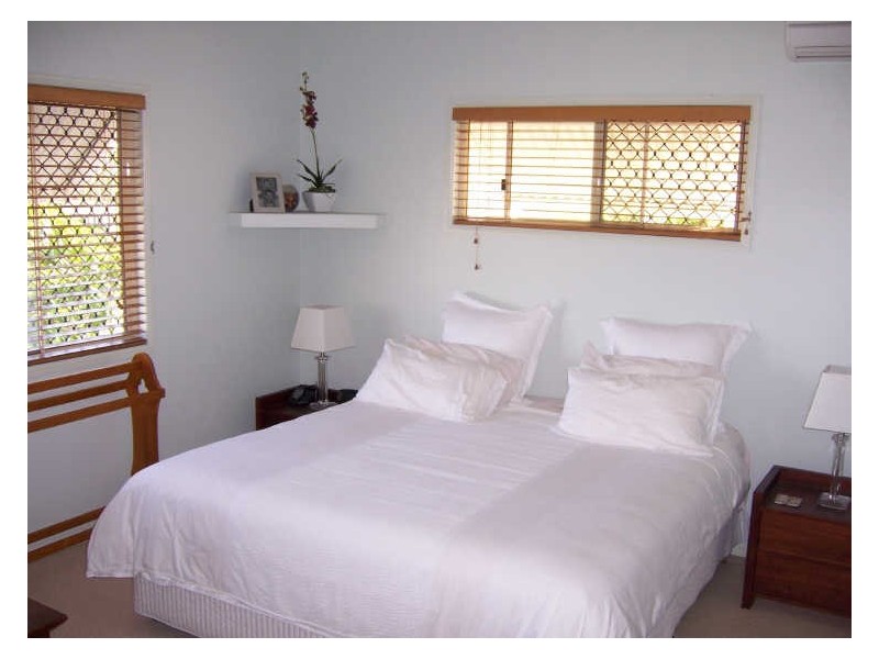 6 Arianna Place, Eatons Hill QLD 4037