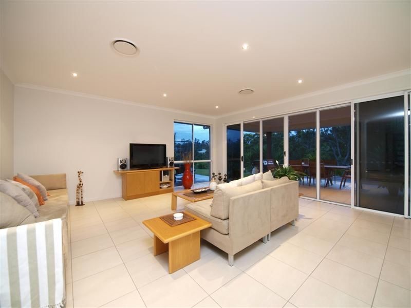 4 Colin Place, Cashmere QLD 4500