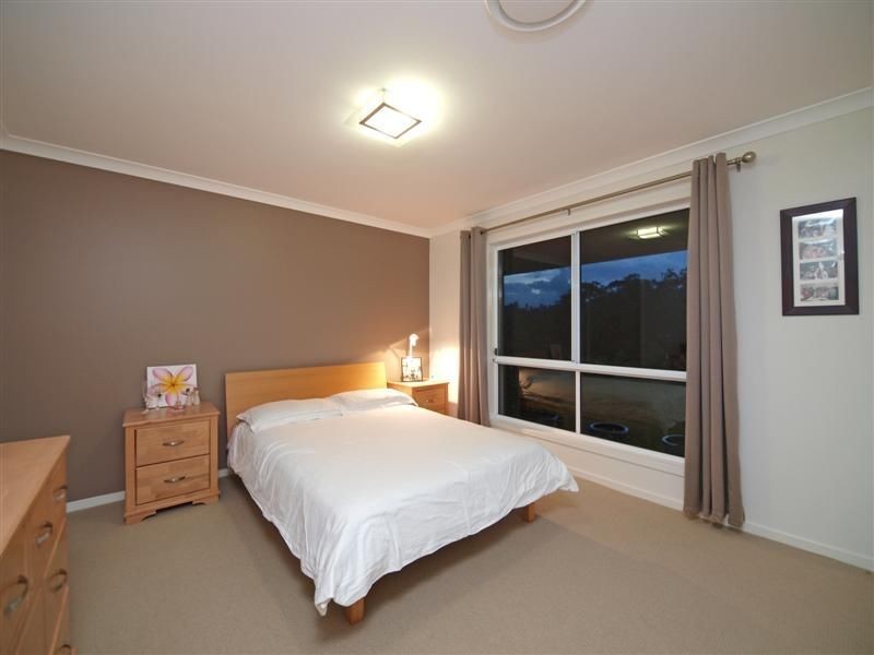 4 Colin Place, Cashmere QLD 4500