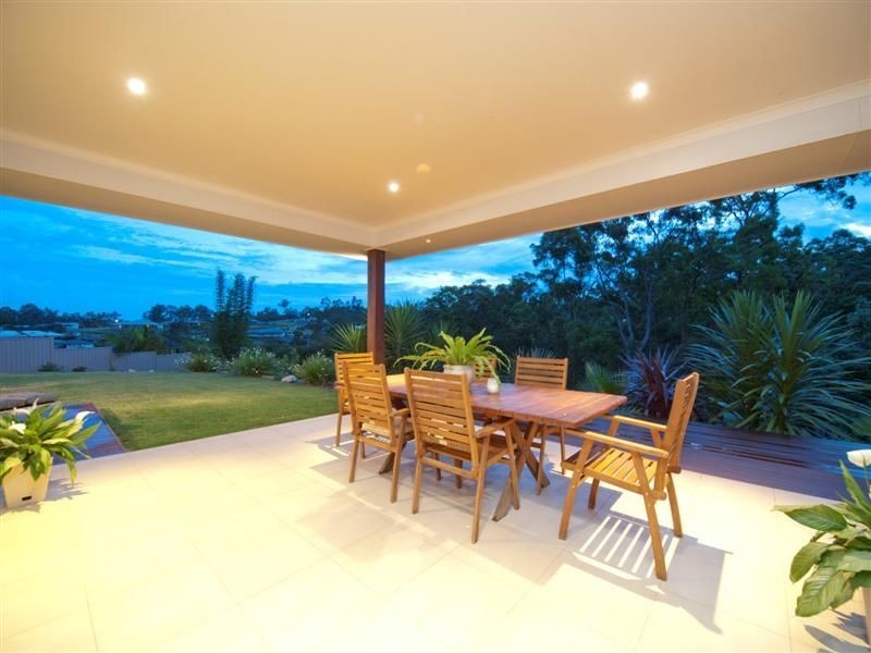4 Colin Place, Cashmere QLD 4500