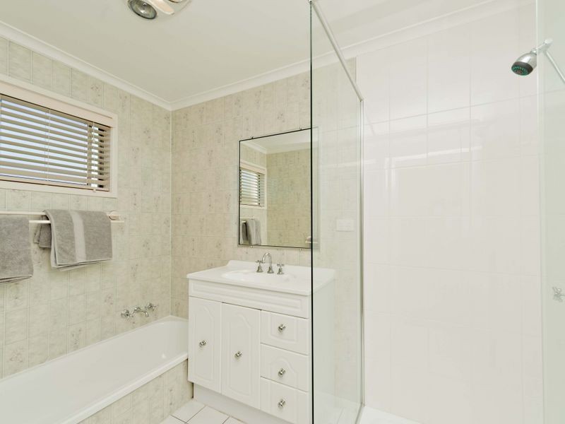 45 Folkstone Avenue, Albany Creek QLD 4035