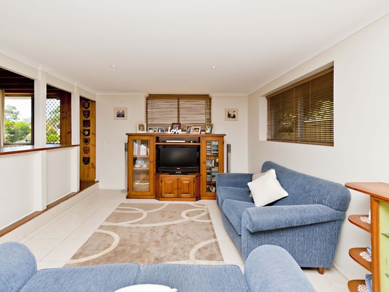45 Folkstone Avenue, Albany Creek QLD 4035