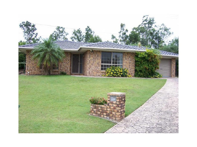 8 Wattle Tree Court, Albany Creek QLD 4035