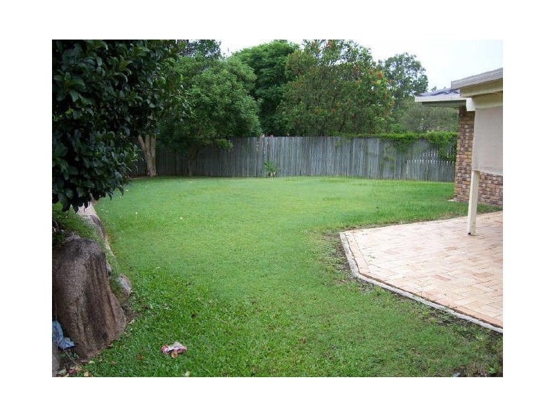 8 Wattle Tree Court, Albany Creek QLD 4035