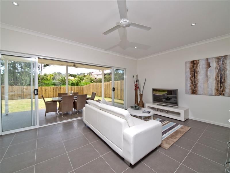 8 Melia Court, Eatons Hill QLD 4037