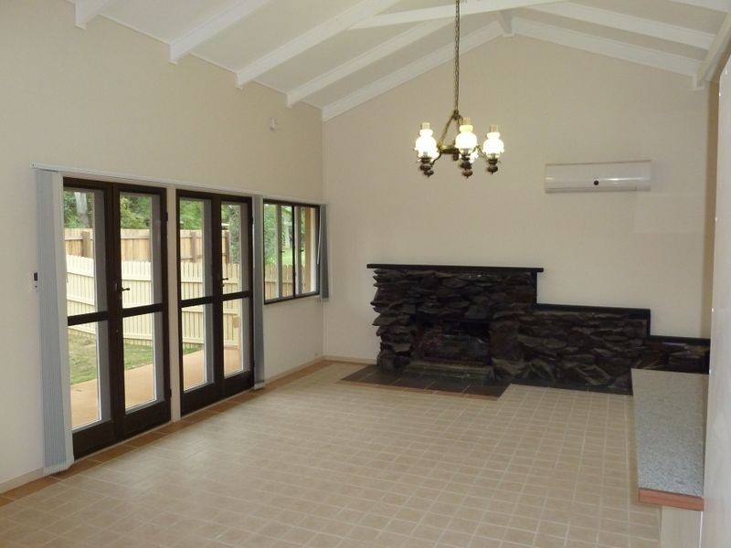 4 Stewart Road, Albany Creek QLD 4035