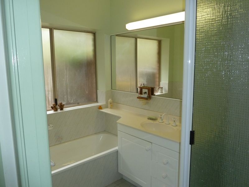 13 Spotted Gum Lane, Cashmere QLD 4500