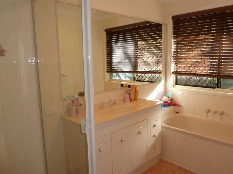 8 Major Court, Cashmere QLD 4500