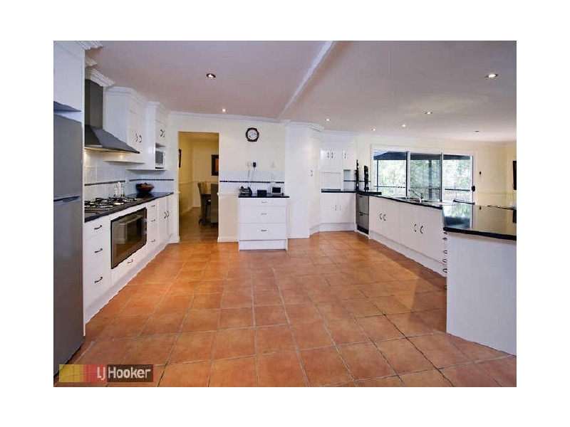 Eatons Hill QLD 4037