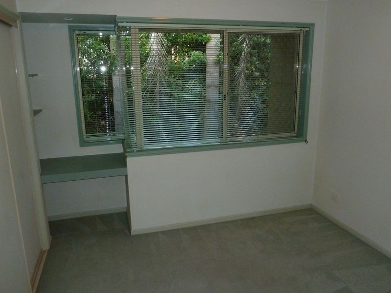 1 Redford Crescent, Mcdowall QLD 4053