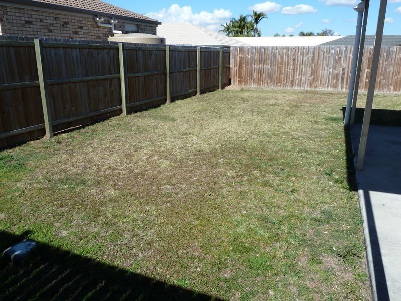 Rothwell QLD 4022