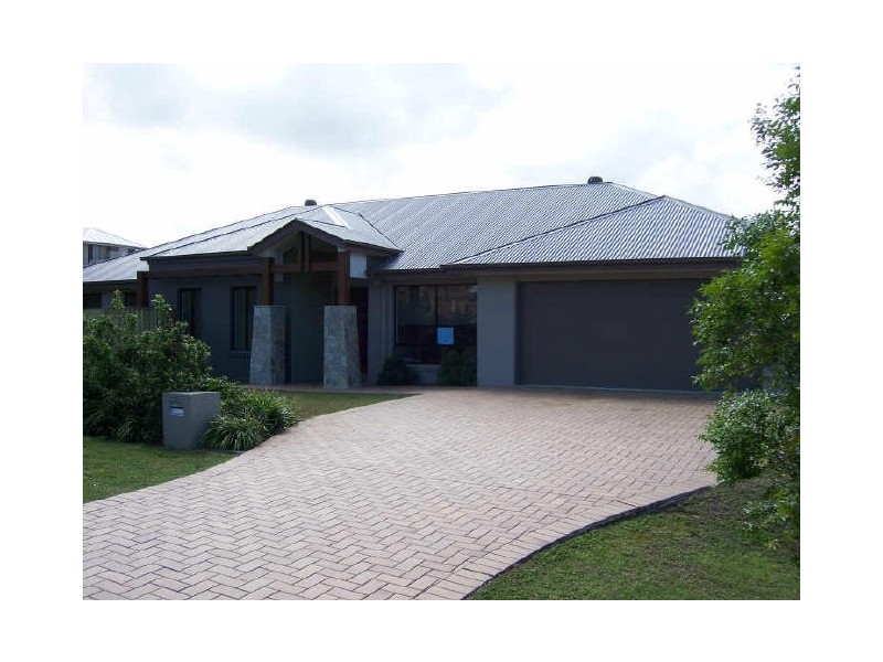 2 Tributary Court, Eatons Hill QLD 4037