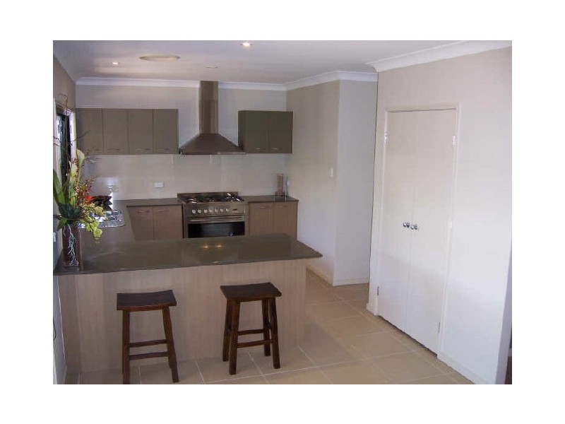 2 Tributary Court, Eatons Hill QLD 4037