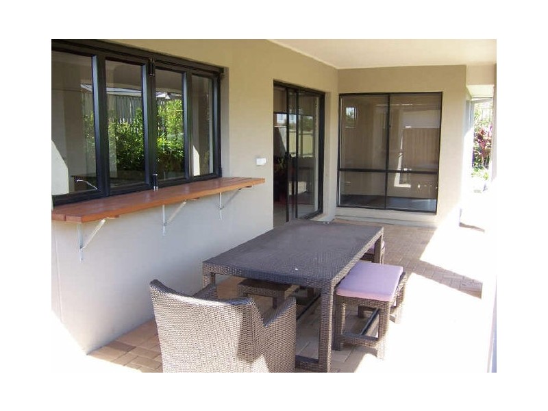 2 Tributary Court, Eatons Hill QLD 4037