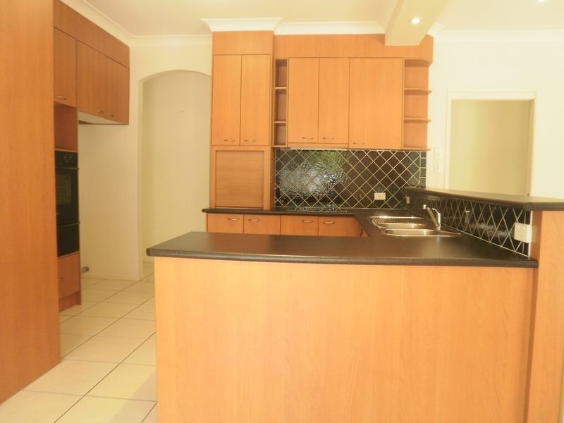 69 Lancewood Drive, Albany Creek QLD 4035