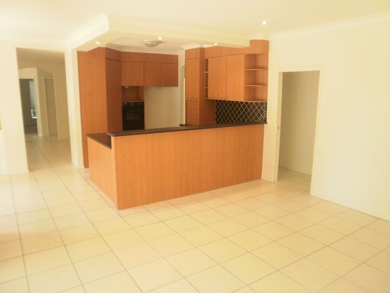 69 Lancewood Drive, Albany Creek QLD 4035