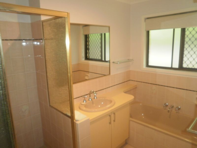 4 Jocasta Street, Eatons Hill QLD 4037