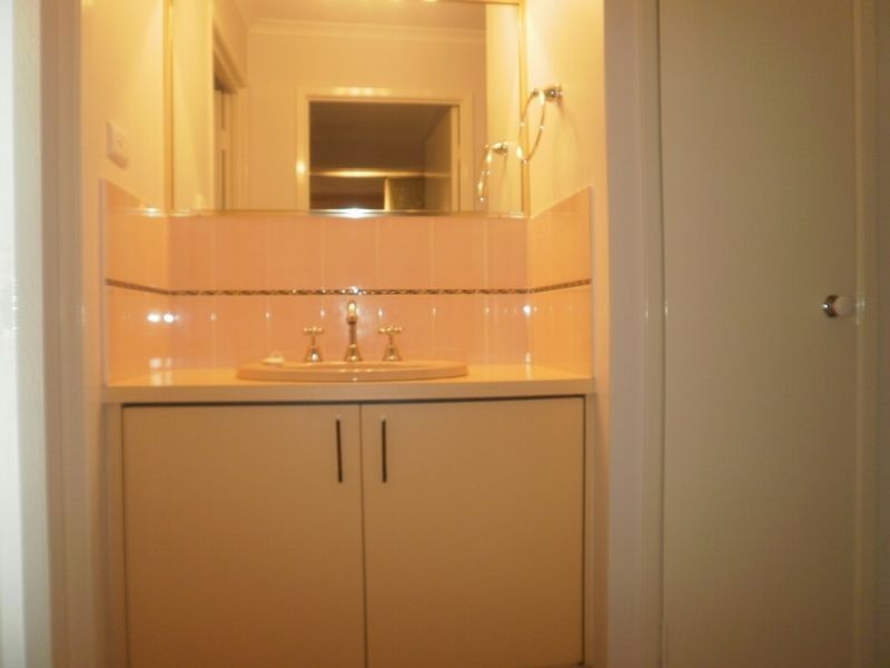 4 Jocasta Street, Eatons Hill QLD 4037