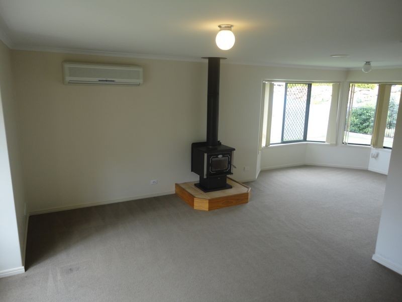 124 Saraband Drive, Eatons Hill QLD 4037