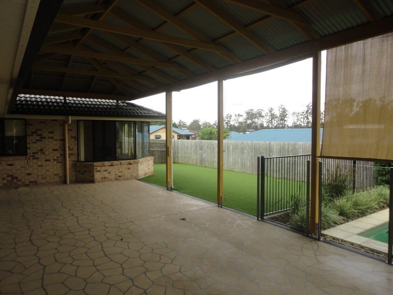 124 Saraband Drive, Eatons Hill QLD 4037