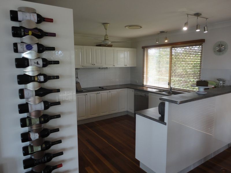 14 Bettina Court, Eatons Hill QLD 4037