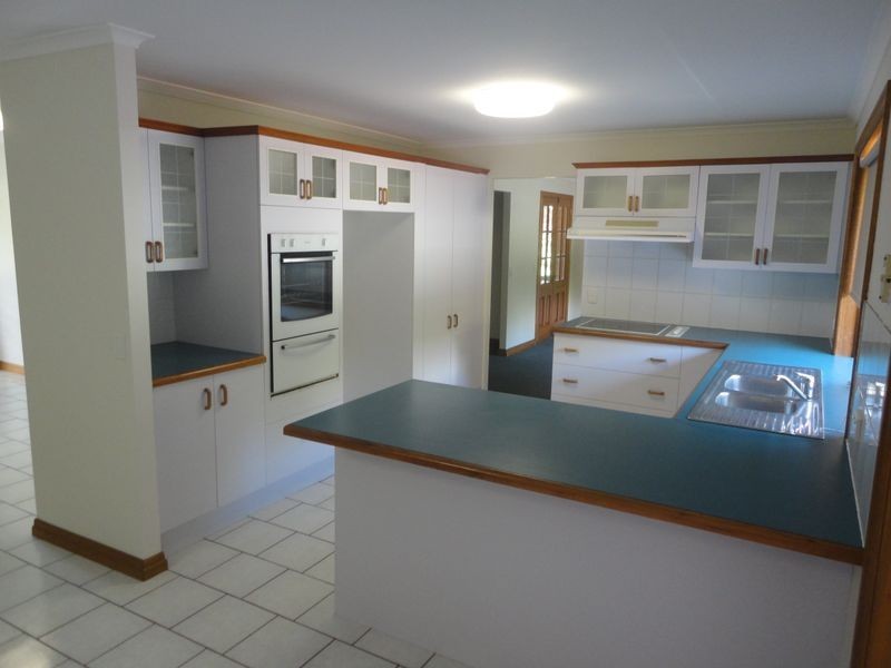 6 Basswood Court, Albany Creek QLD 4035