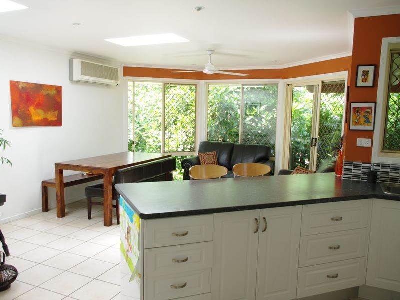 8 Oxley Court, Albany Creek QLD 4035