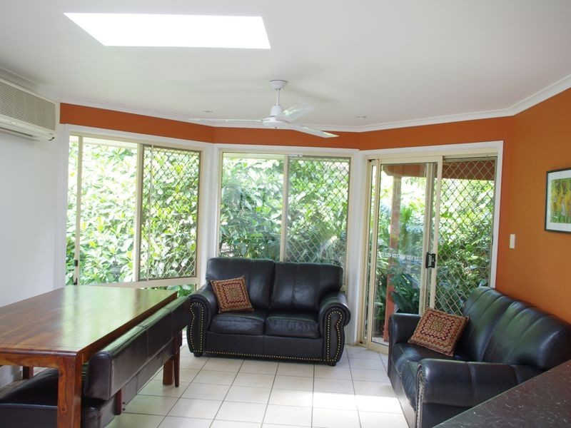 8 Oxley Court, Albany Creek QLD 4035