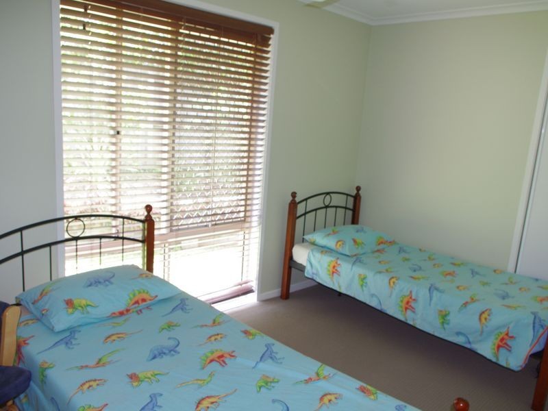 8 Oxley Court, Albany Creek QLD 4035