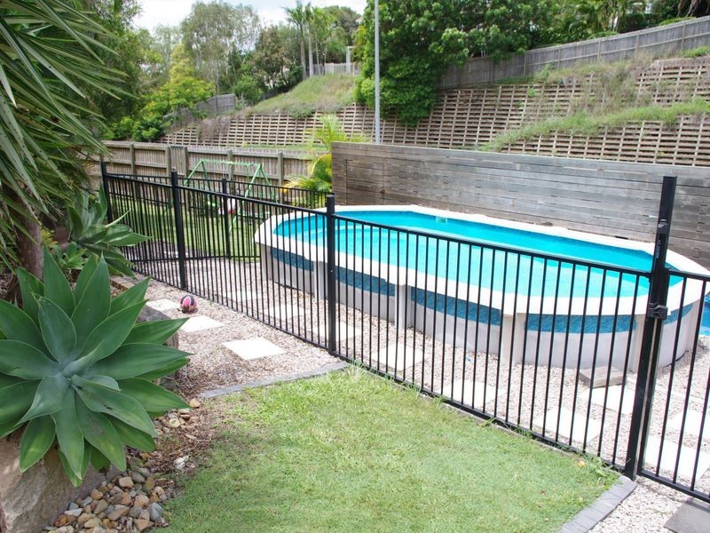 8 Oxley Court, Albany Creek QLD 4035