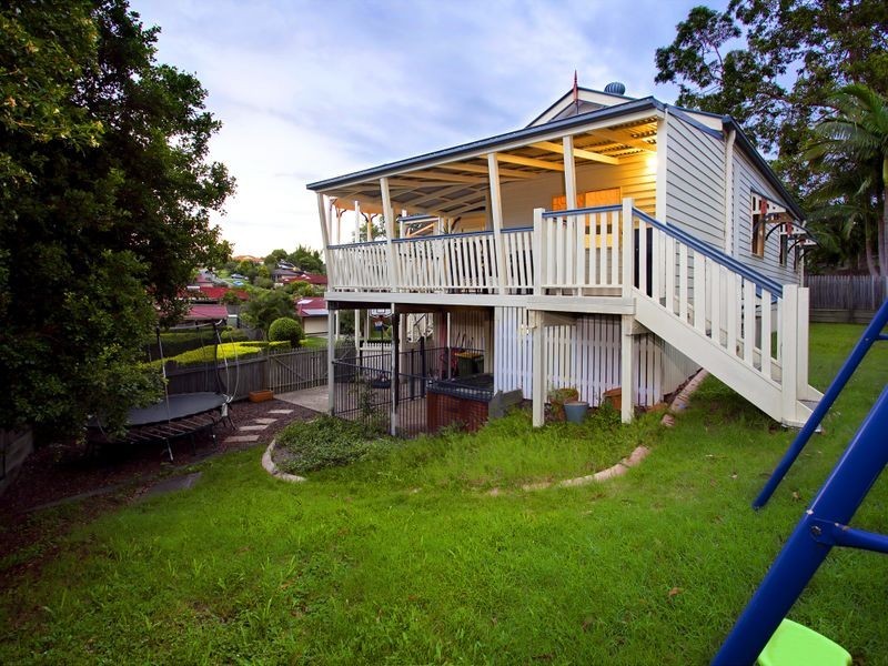 34 Ophelia Crescent, Eatons Hill QLD 4037
