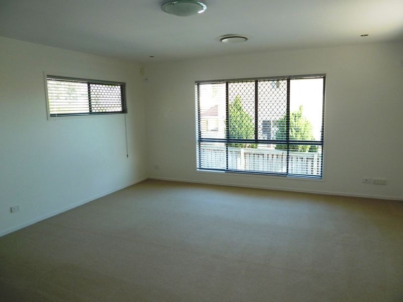 18 Montalcino Place, Bridgeman Downs QLD 4035