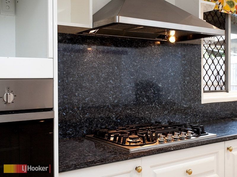 2 Silkyoak Way, Albany Creek QLD 4035