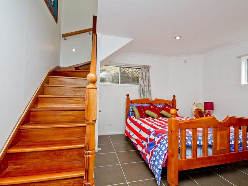 2 Silkyoak Way, Albany Creek QLD 4035