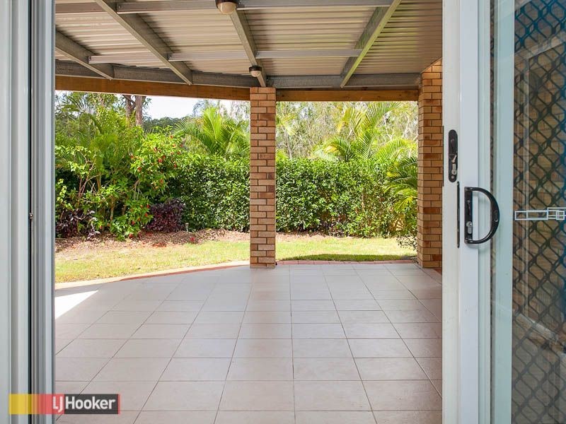 2 Silkyoak Way, Albany Creek QLD 4035