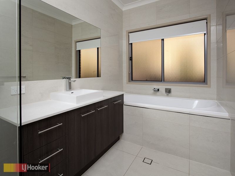 18 Louise Court, Cashmere QLD 4500