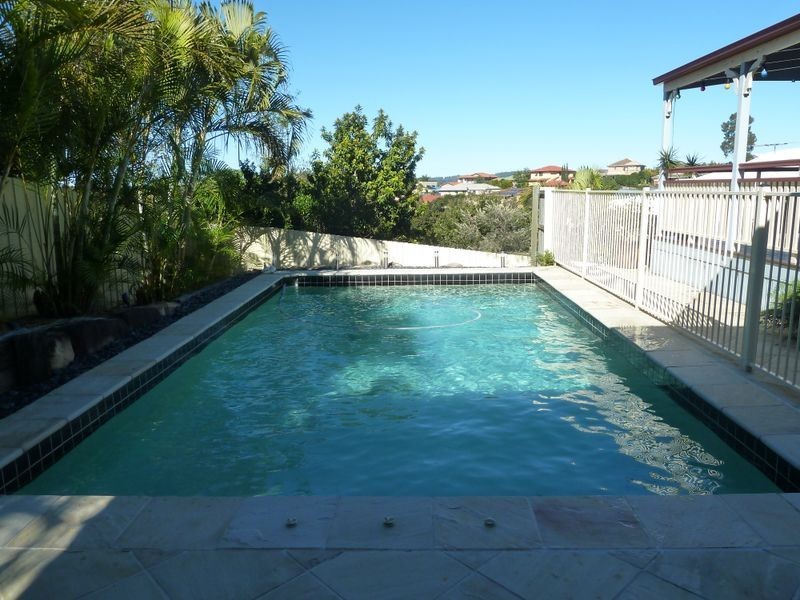 6 Rothschild Street, Eatons Hill QLD 4037