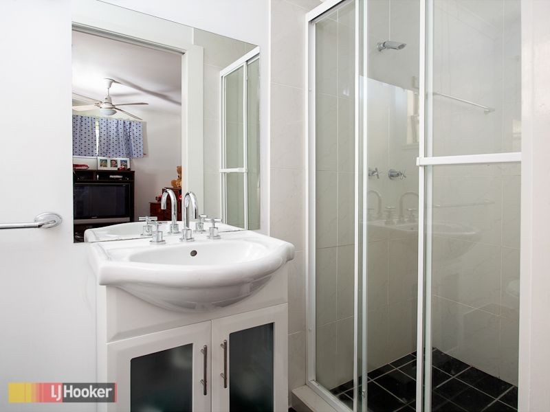 4 Olympus Court, Eatons Hill QLD 4037